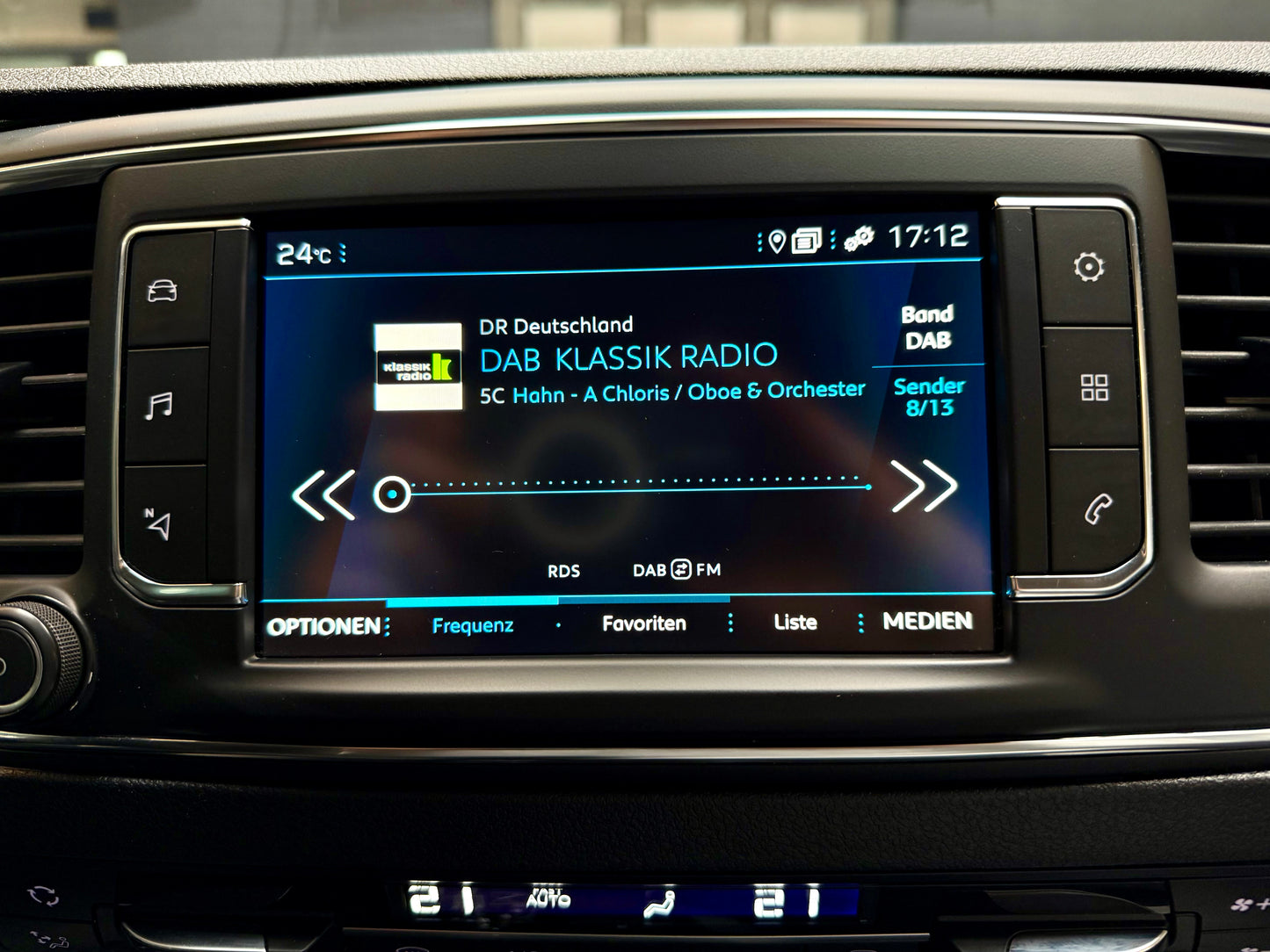 Peugeot Expert 2.0 D L2 PREMIUM AUTOMATIK AHK PDC NAVI