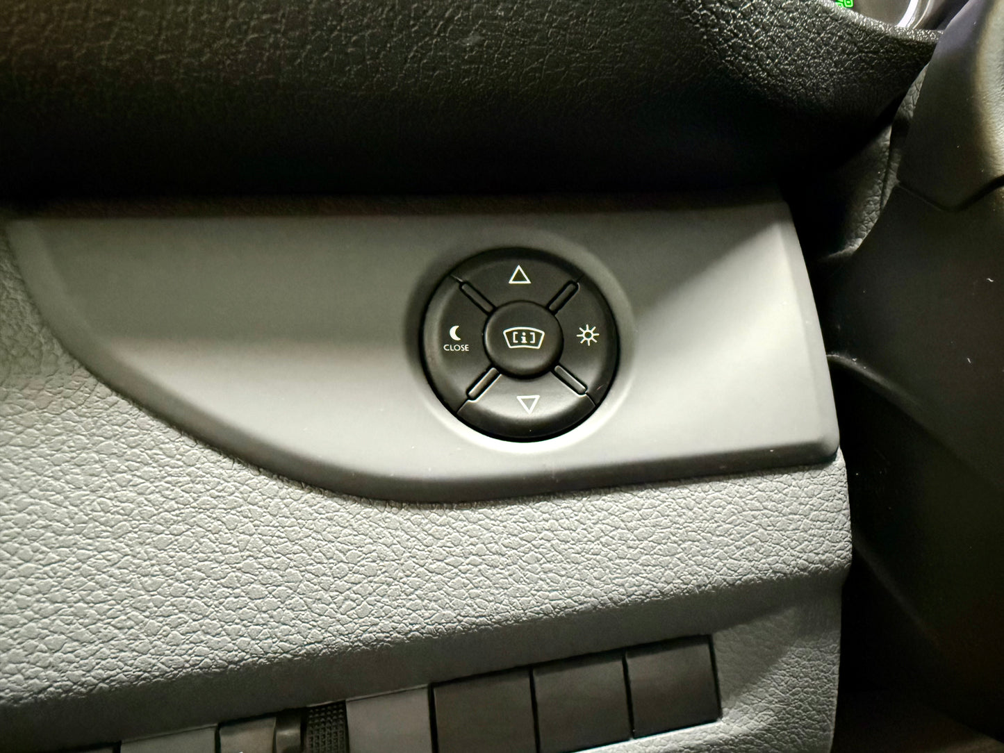 Peugeot Expert 2.0 D L2 PREMIUM AUTOMATIK AHK PDC NAVI