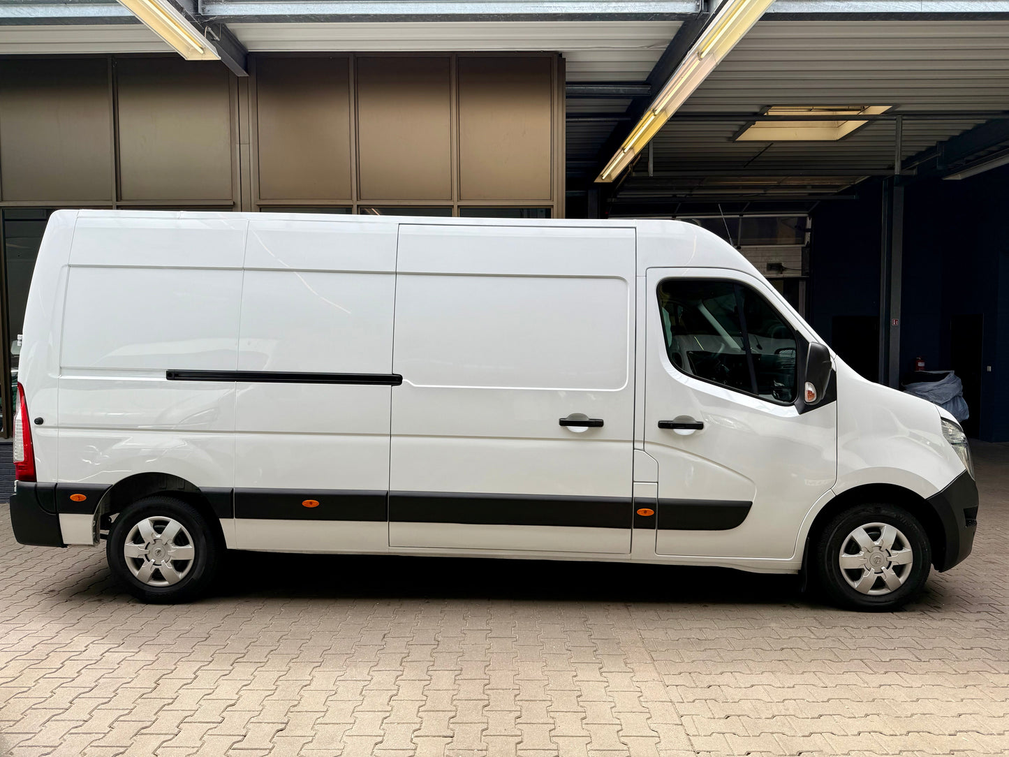Nissan NV400 2.3 dCi L3H2 3,5t AUTOMATIK KLIMA CAM TEMP