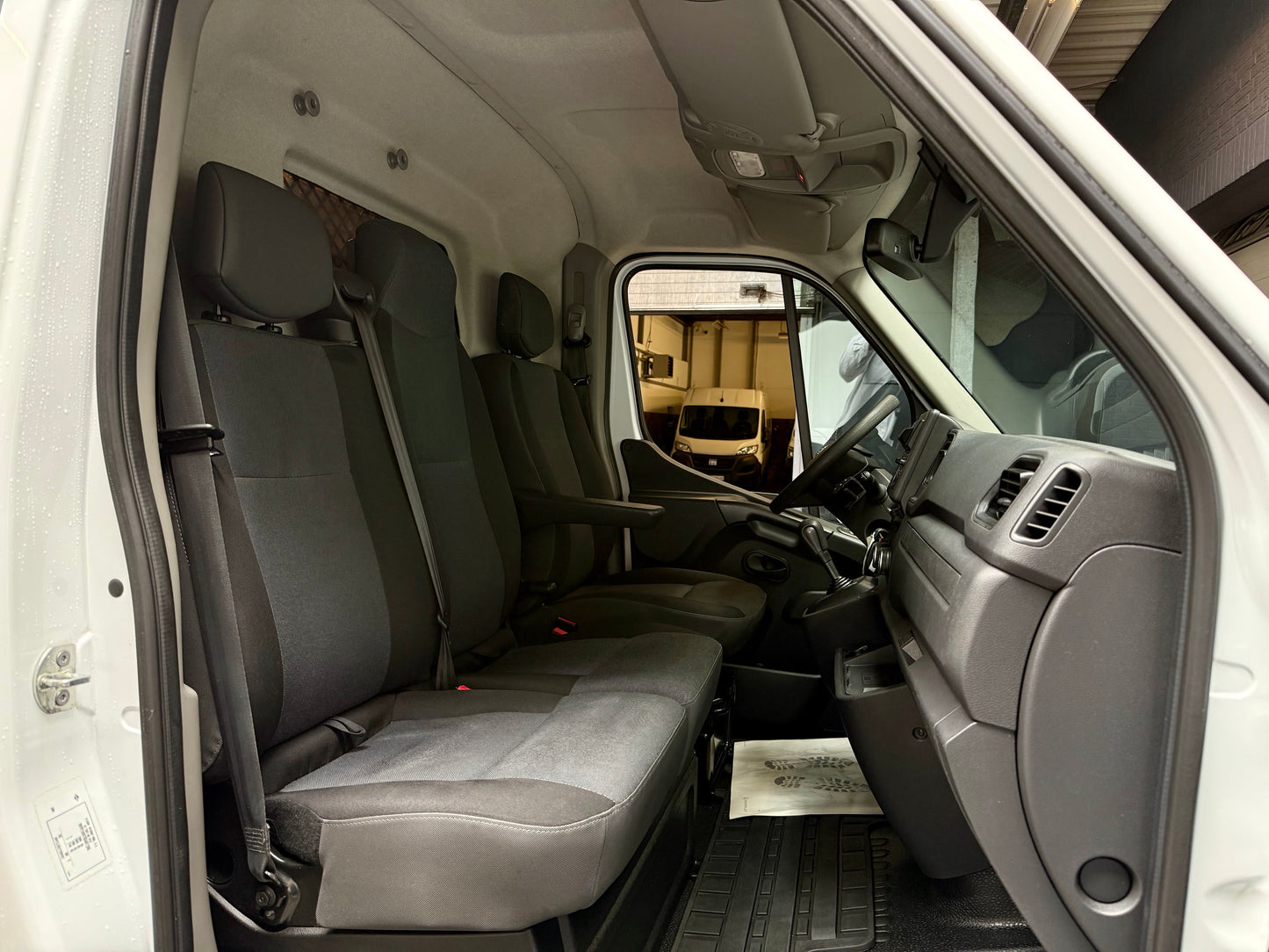 Nissan NV400 2.3 dCi L3H2 3,5t AUTOMATIK KLIMA CAM TEMP