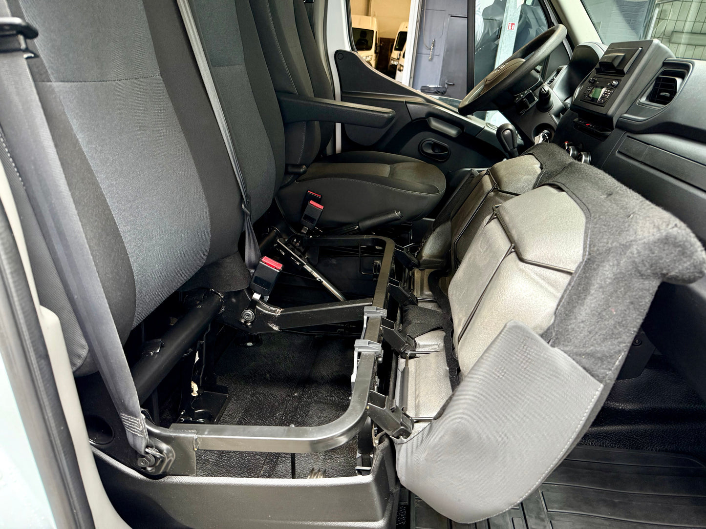 Nissan NV400 2.3 dCi L3H2 3,5t AUTOMATIK KLIMA CAM TEMP