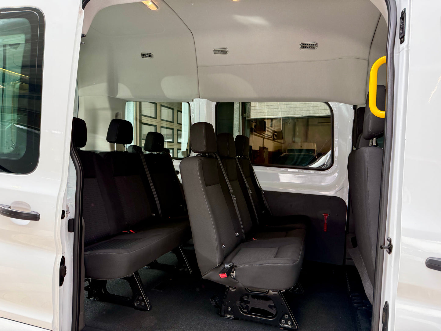 Ford Transit 2.0 TDCi L2H3 BUS 9SITZ KLIMA PDC TEMPOM