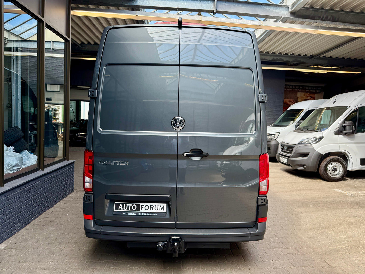 Volkswagen Crafter 2.0 TDI L3H3 NAVI AHK KLIMA SHZ CAM 3,5t