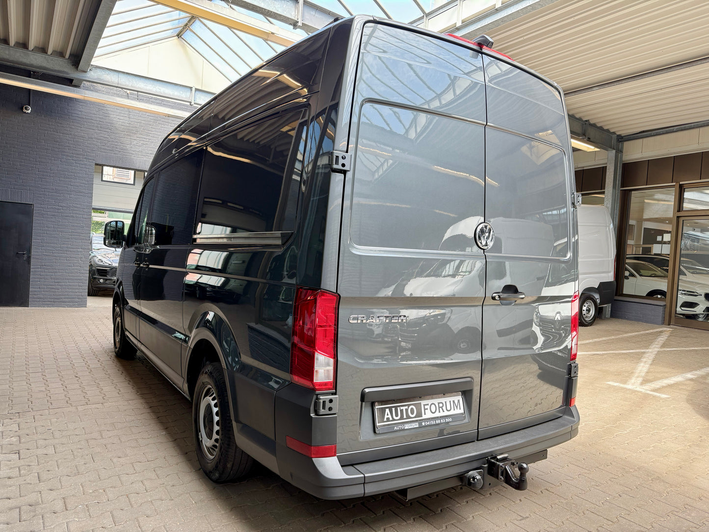 Volkswagen Crafter 2.0 TDI L3H3 NAVI AHK KLIMA SHZ CAM 3,5t