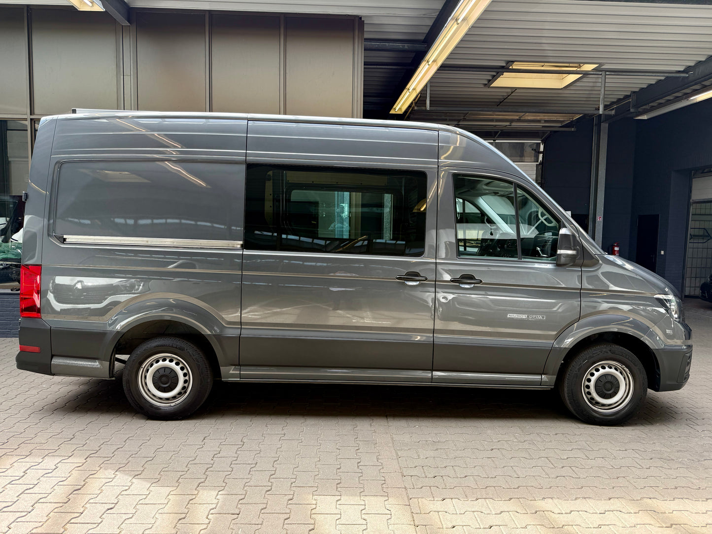 Volkswagen Crafter 2.0 TDI L3H3 NAVI AHK KLIMA SHZ CAM 3,5t