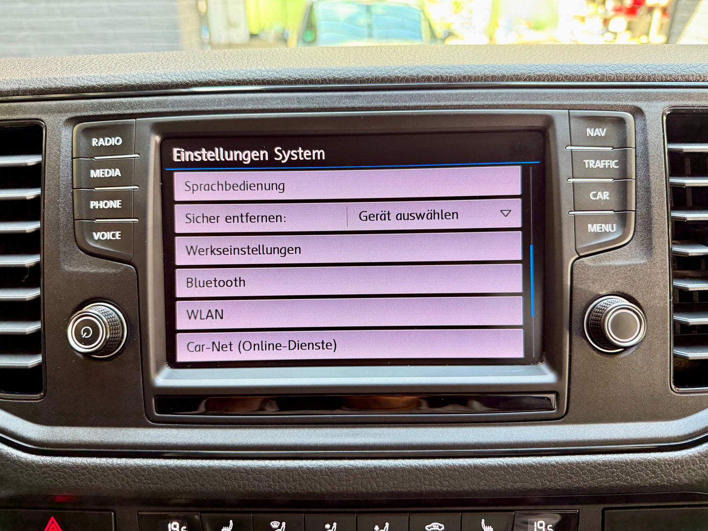Volkswagen Crafter 2.0 TDI L3H3 NAVI AHK KLIMA SHZ CAM 3,5t