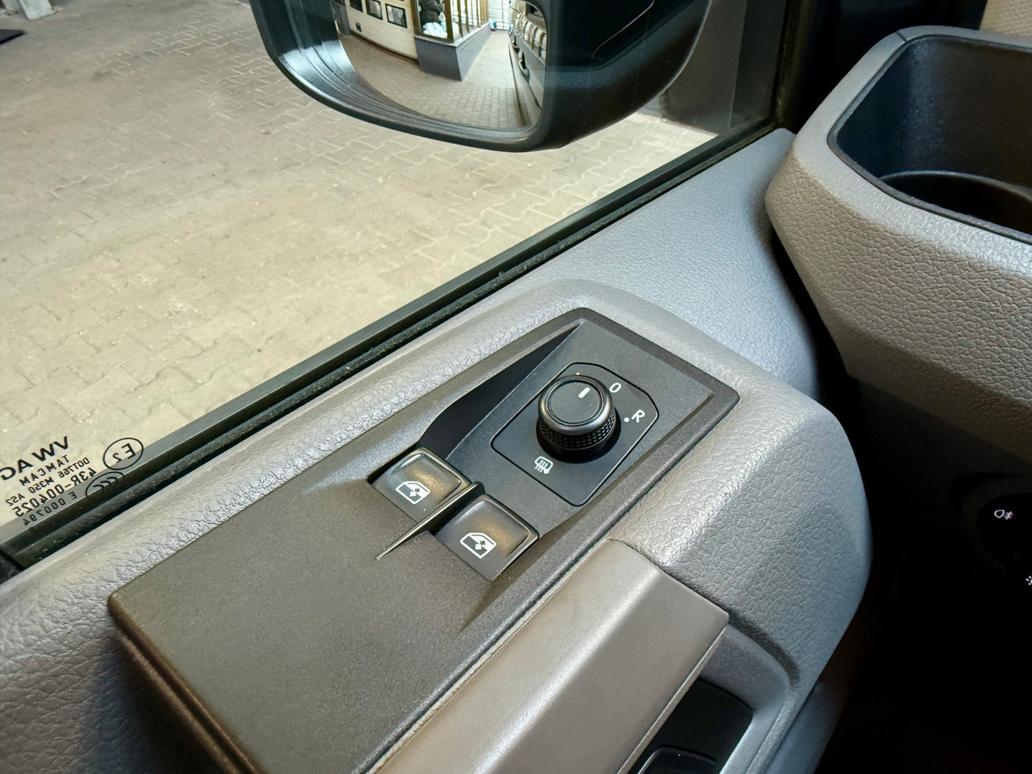 Volkswagen Crafter 2.0 TDI L3H3 NAVI AHK KLIMA SHZ CAM 3,5t