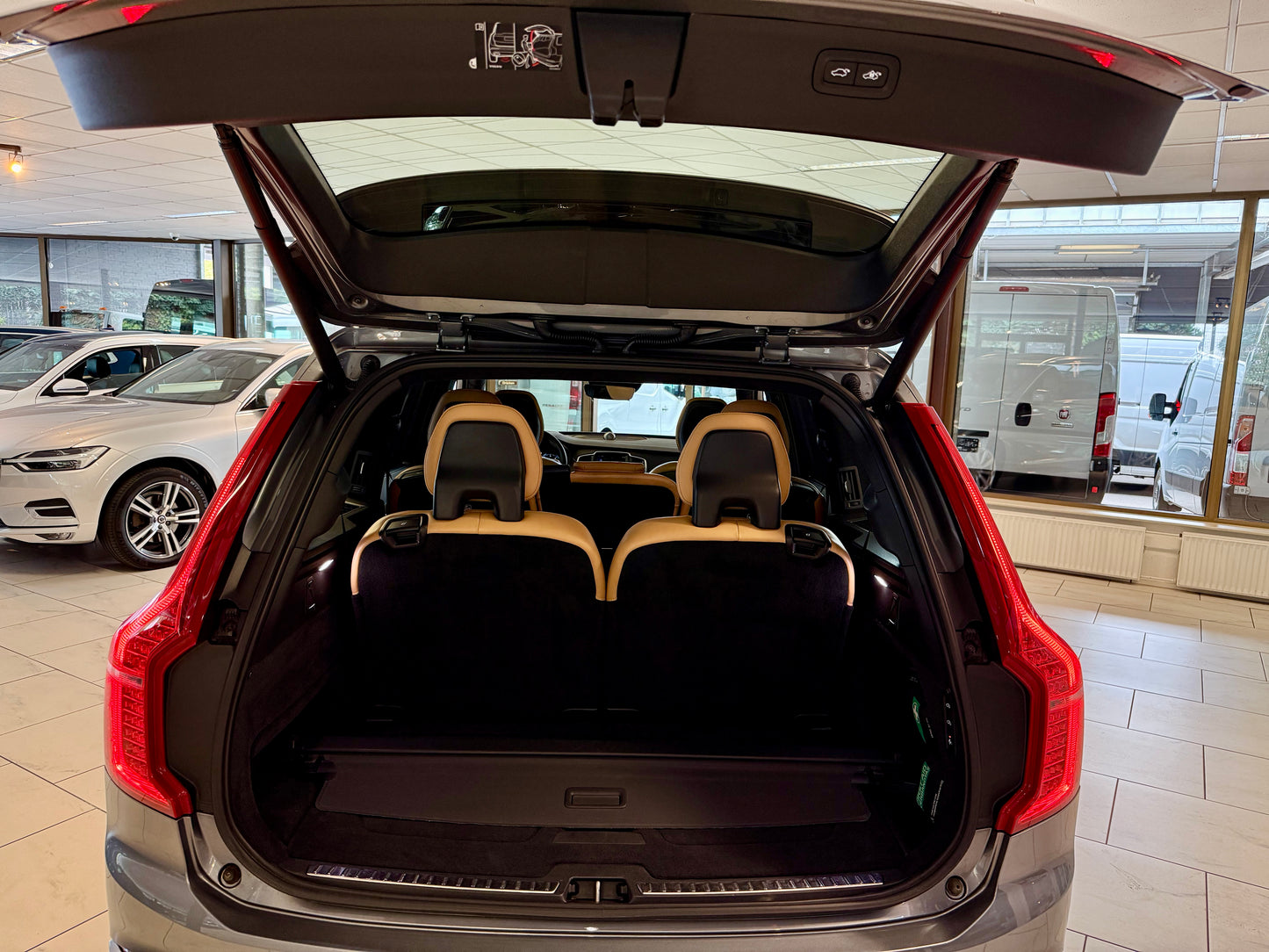 Volvo XC90 D5 AWD INSCRIPTION 7STZ AHK B&W PANO HEADUP