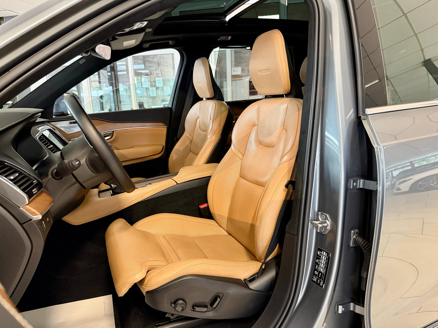 Volvo XC90 D5 AWD INSCRIPTION 7STZ AHK B&W PANO HEADUP