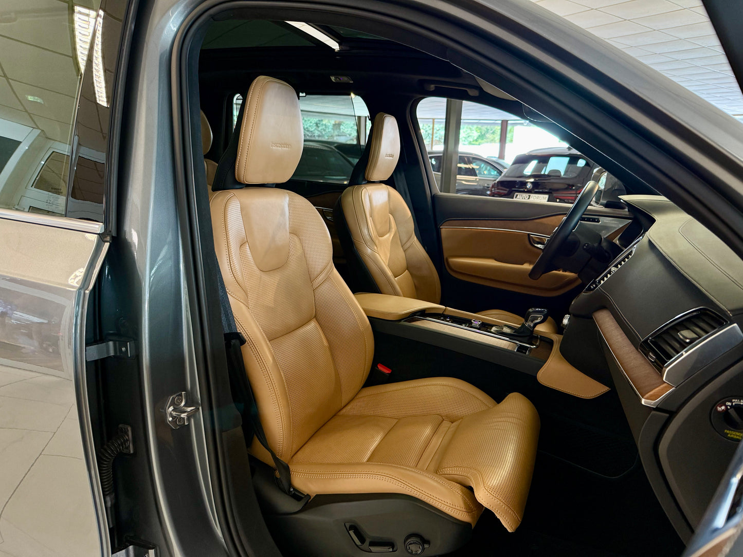 Volvo XC90 D5 AWD INSCRIPTION 7STZ AHK B&W PANO HEADUP