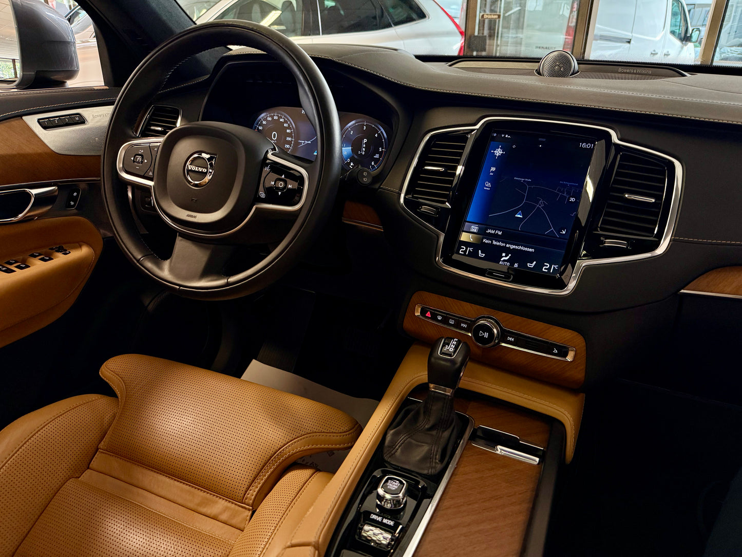 Volvo XC90 D5 AWD INSCRIPTION 7STZ AHK B&W PANO HEADUP