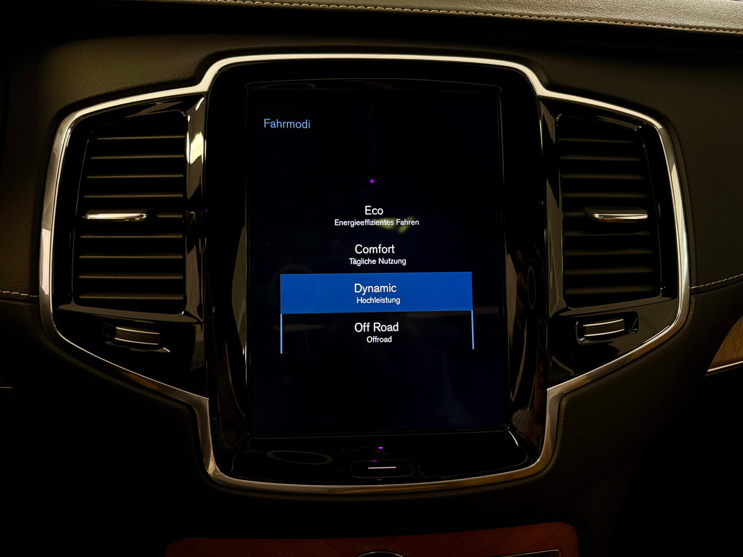 Volvo XC90 D5 AWD INSCRIPTION 7STZ AHK B&W PANO HEADUP
