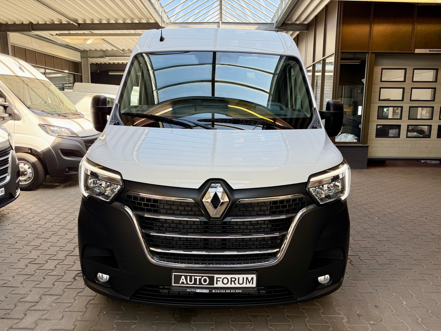Renault Master 2.3 dCi L2H2 KLIMA NAVI CAM TEMPOMAT 3STZ