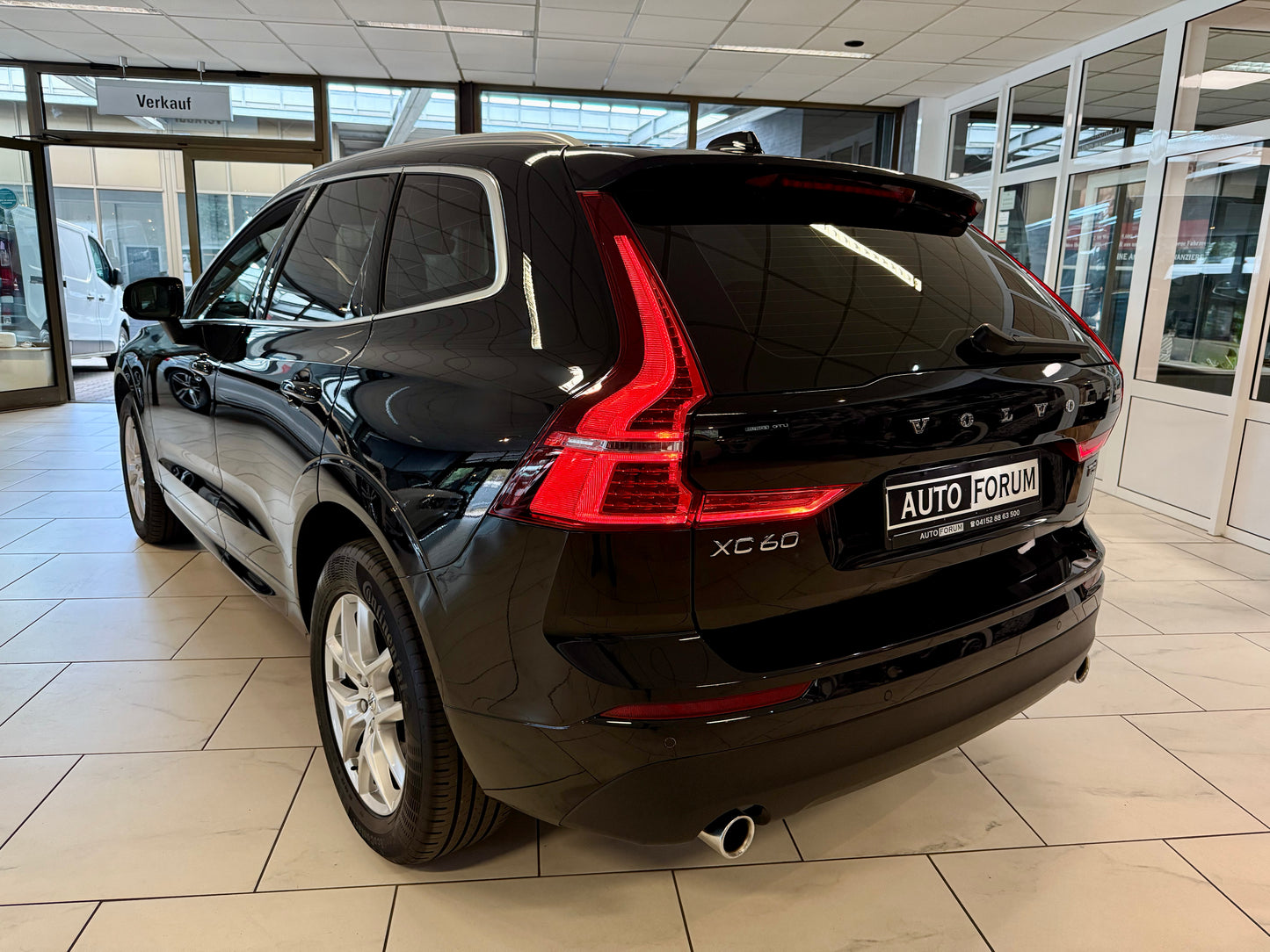 Volvo XC60 T5 AWD LEDER AHK NAVI PDC LED SHZ CAM DAB