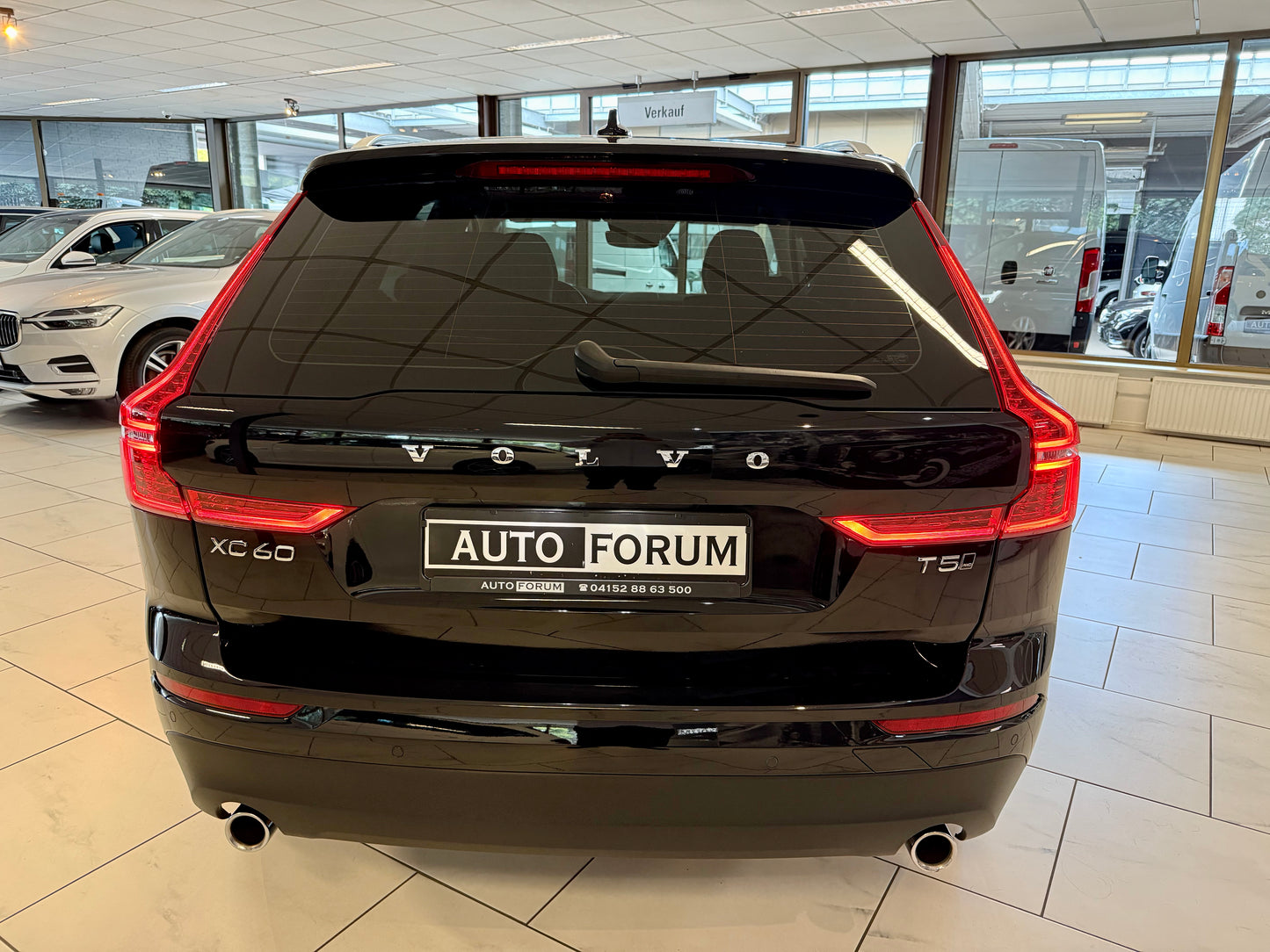 Volvo XC60 T5 AWD LEDER AHK NAVI PDC LED SHZ CAM DAB
