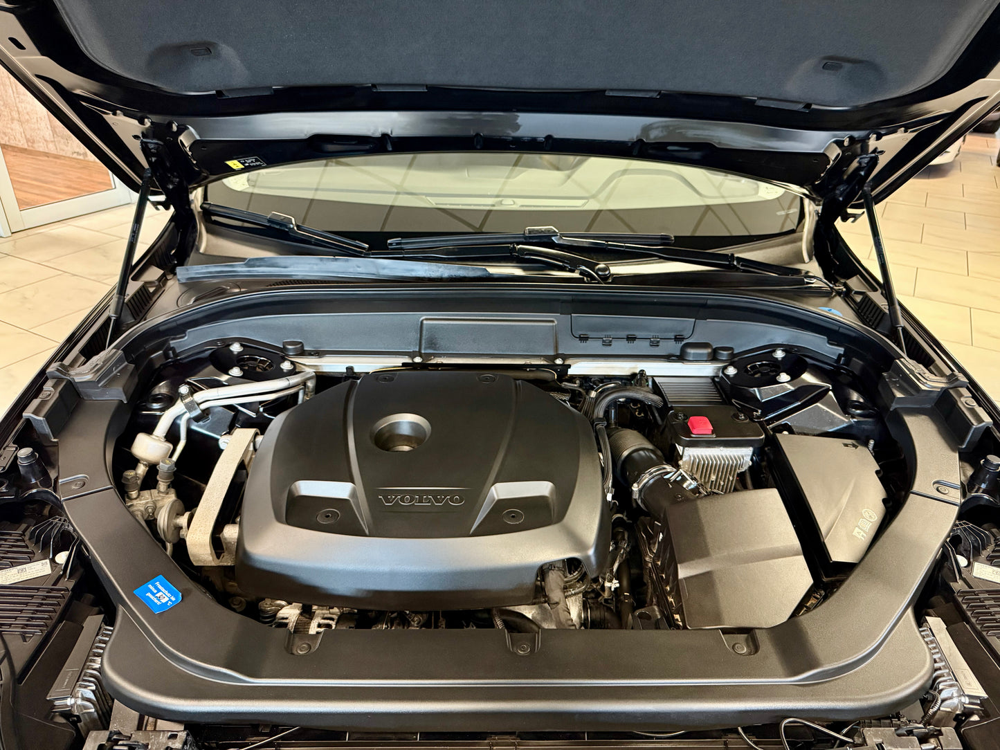 Volvo XC60 T5 AWD LEDER AHK NAVI PDC LED SHZ CAM DAB