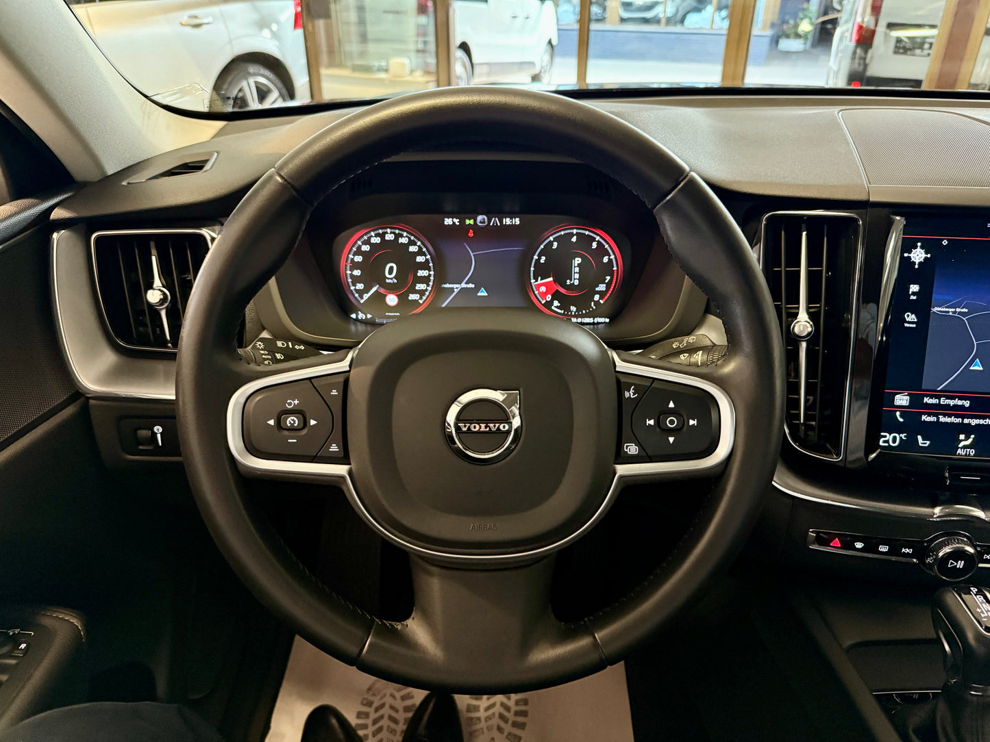 Volvo XC60 T5 AWD LEDER AHK NAVI PDC LED SHZ CAM DAB