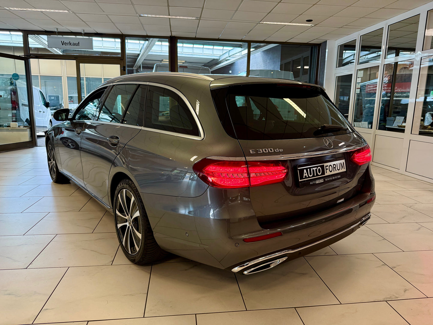Mercedes-Benz E 300 de T LEDER MEMORY 360CAM SHZ NAVI LEDER
