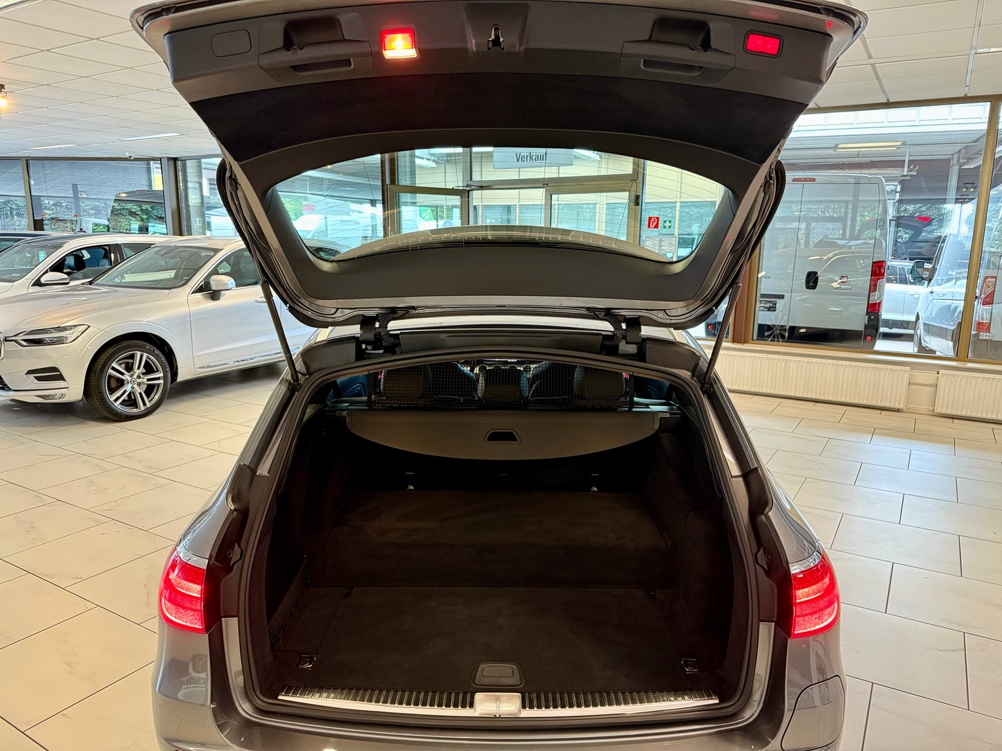 Mercedes-Benz E 300 de T LEDER MEMORY 360CAM SHZ NAVI LEDER