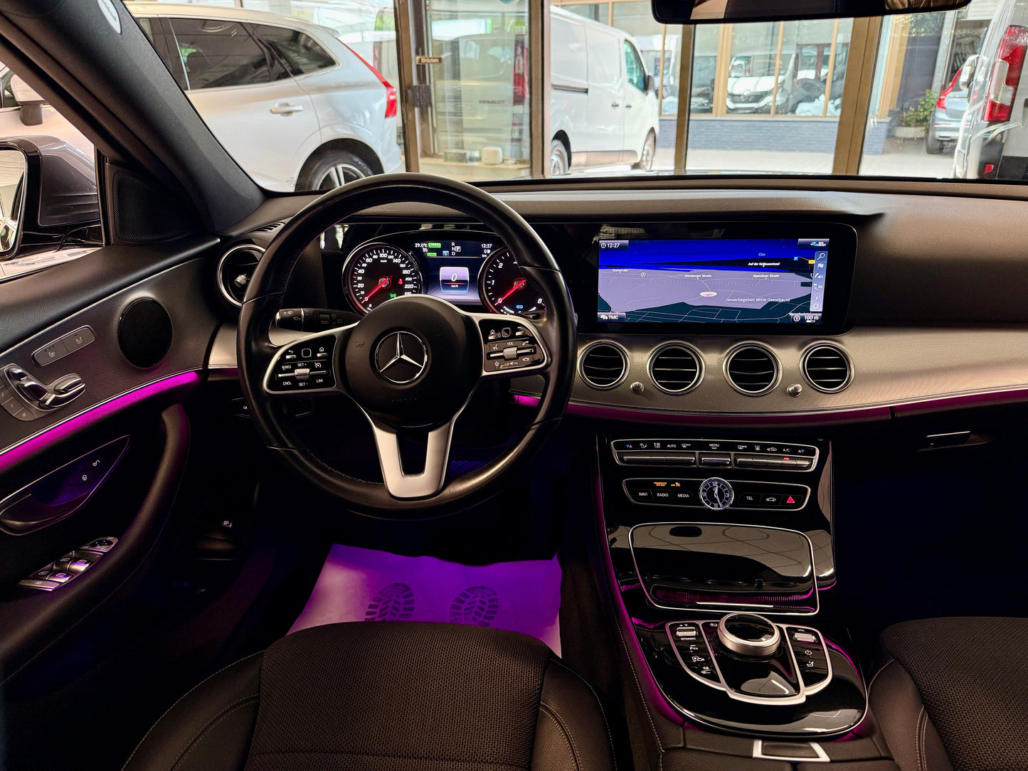 Mercedes-Benz E 300 de T LEDER MEMORY 360CAM SHZ NAVI LEDER