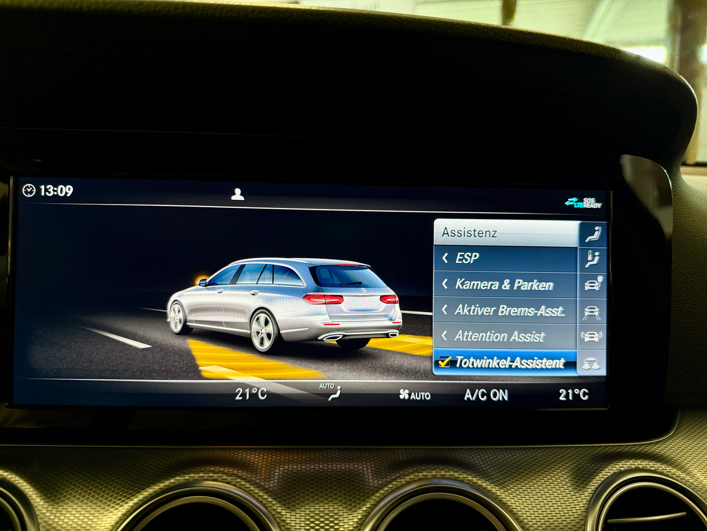 Mercedes-Benz E 300 de T LEDER MEMORY 360CAM SHZ NAVI LEDER