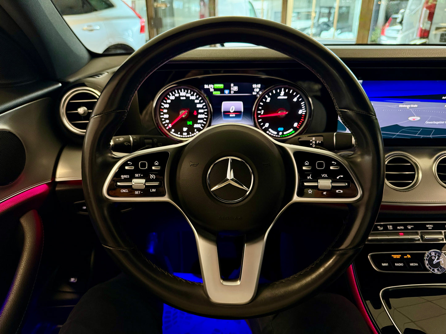 Mercedes-Benz E 300 de T LEDER MEMORY 360CAM SHZ NAVI LEDER