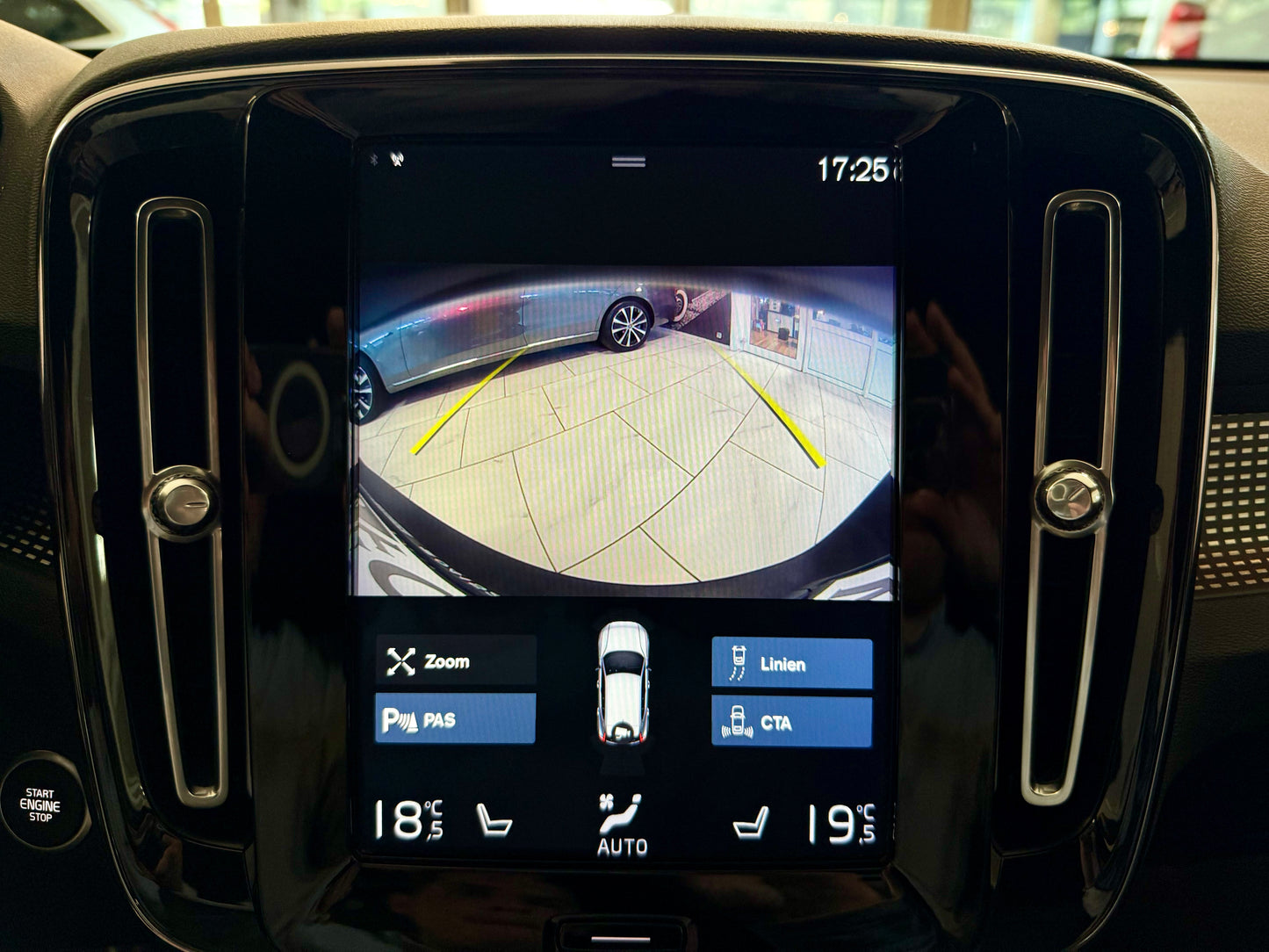 Volvo XC40 T4 AWD R-DESIGN LEDER AHK H/K MEMORY KAMERA