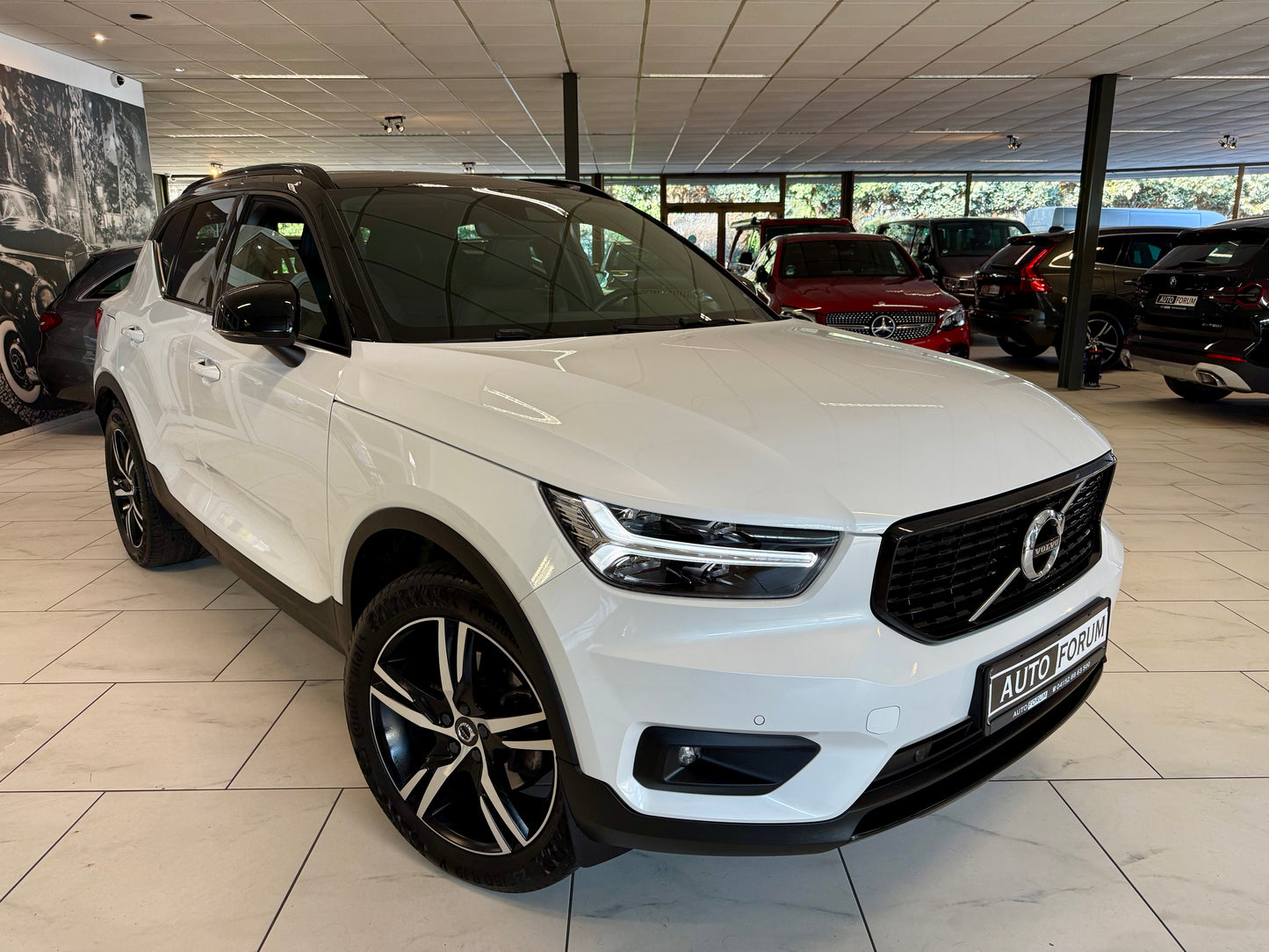 Volvo XC40 T4 AWD R-DESIGN LEDER AHK H/K MEMORY KAMERA