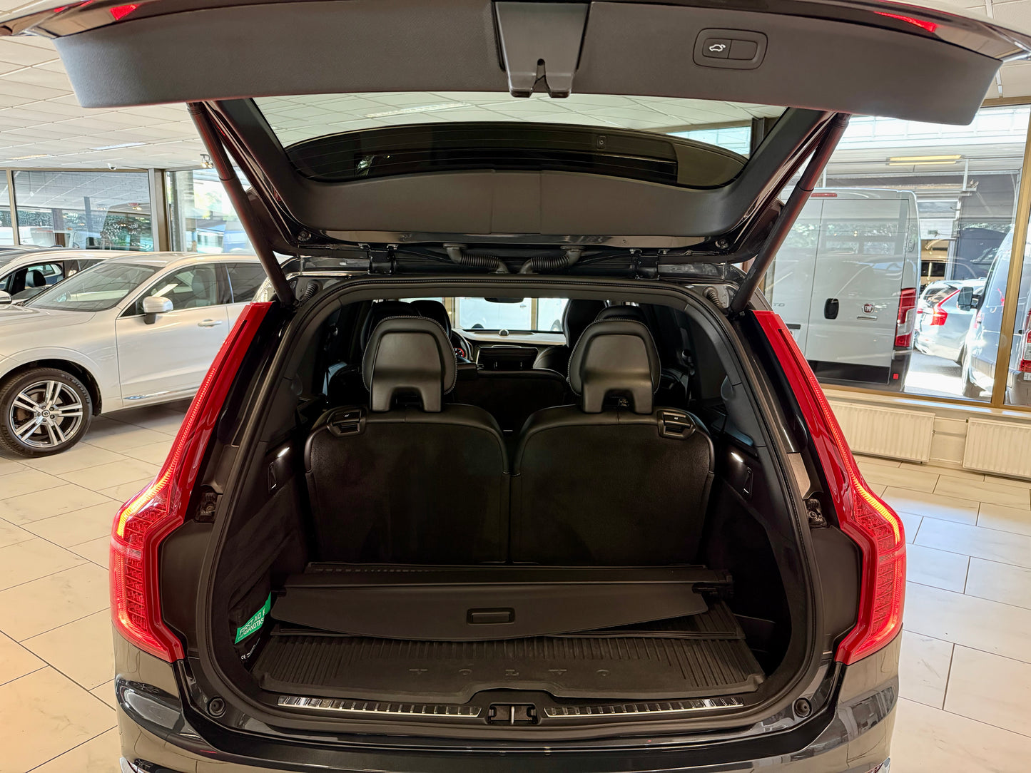Volvo XC90 D5 AWD INSCRIPTION 7SITZ B&W MEMORY HEAD-UP