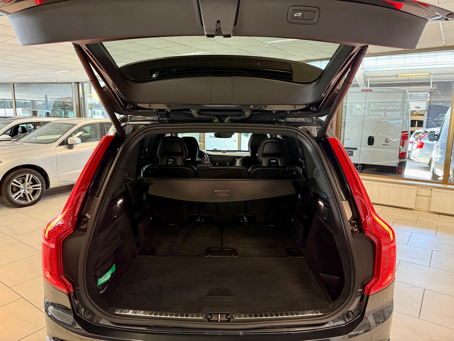 Volvo XC90 D5 AWD INSCRIPTION 7SITZ B&W MEMORY HEAD-UP