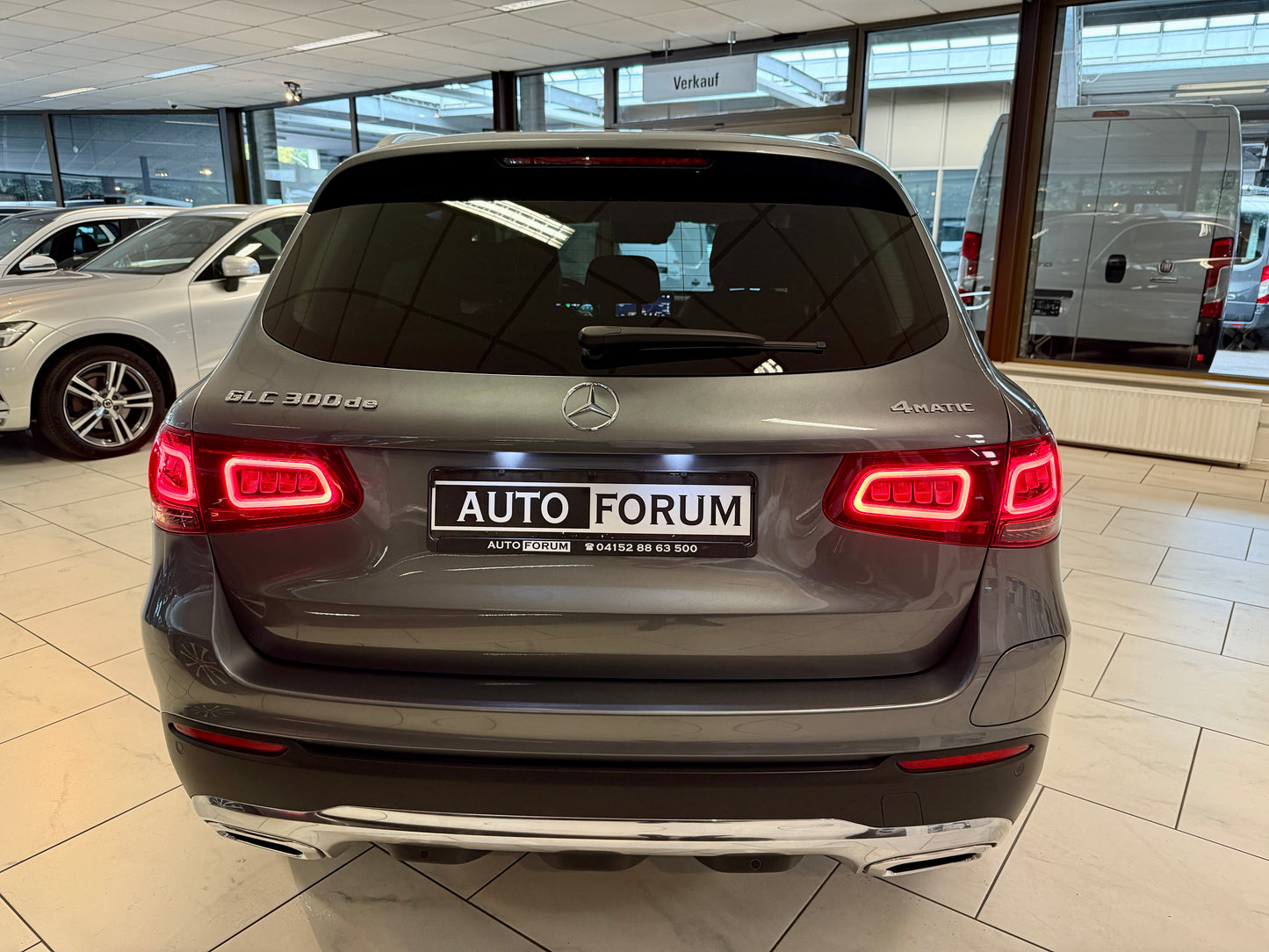 Mercedes-Benz GLC 300 de 4M AMG-LINE DIGITACHO LEDER NAVI CAM