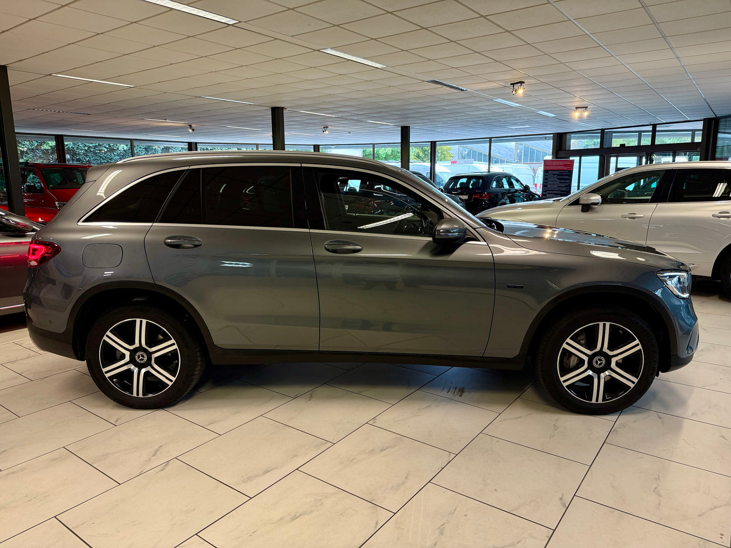 Mercedes-Benz GLC 300 de 4M AMG-LINE DIGITACHO LEDER NAVI CAM