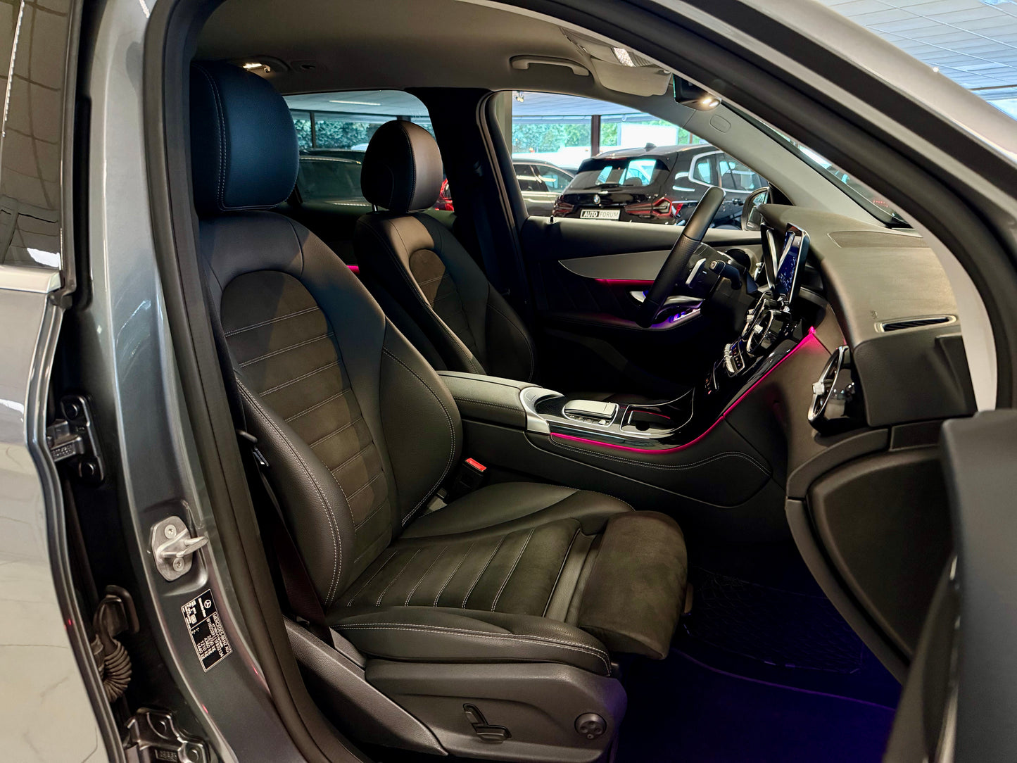 Mercedes-Benz GLC 300 de 4M AMG-LINE DIGITACHO LEDER NAVI CAM