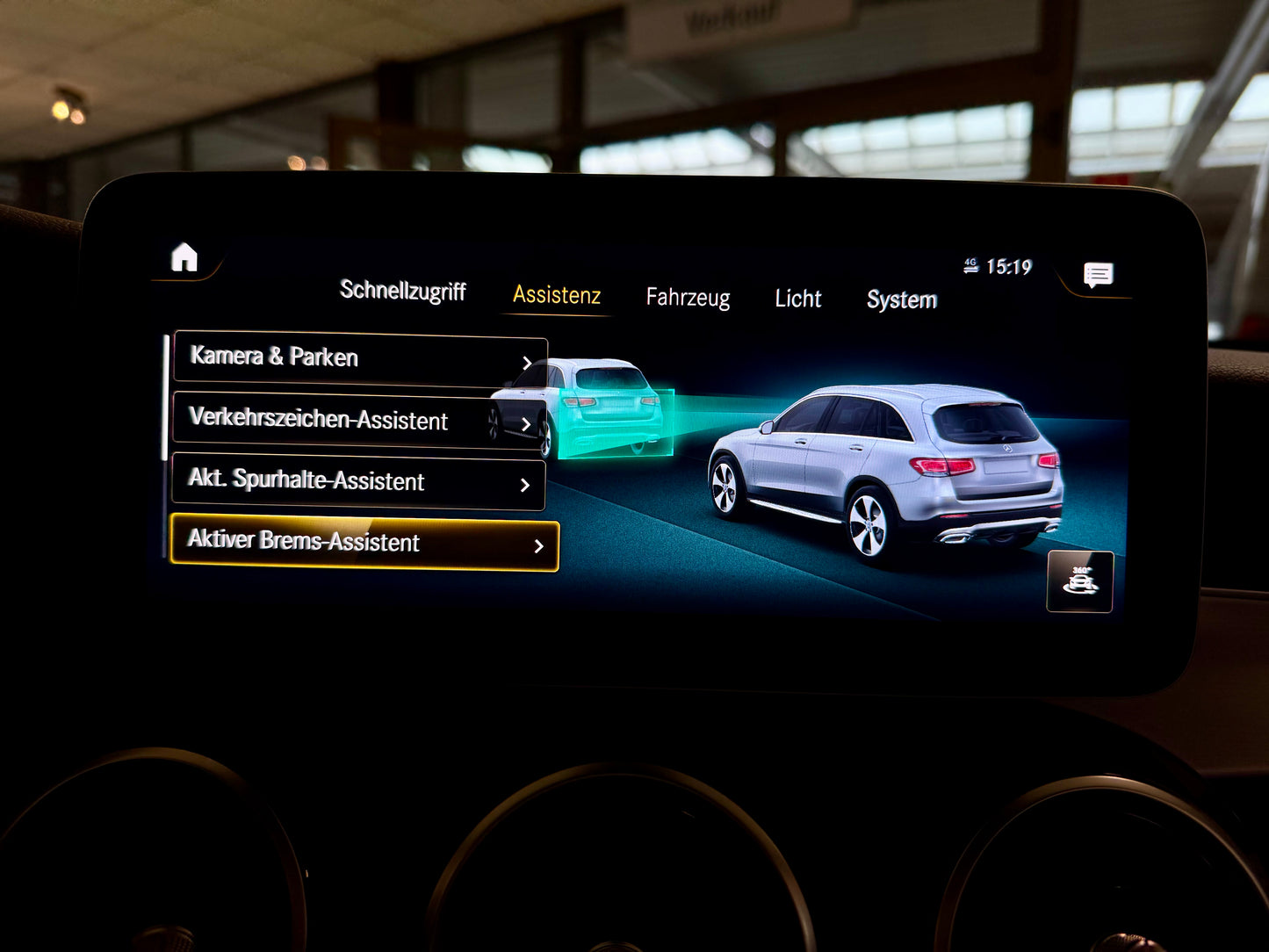 Mercedes-Benz GLC 300 de 4M AMG-LINE DIGITACHO LEDER NAVI CAM