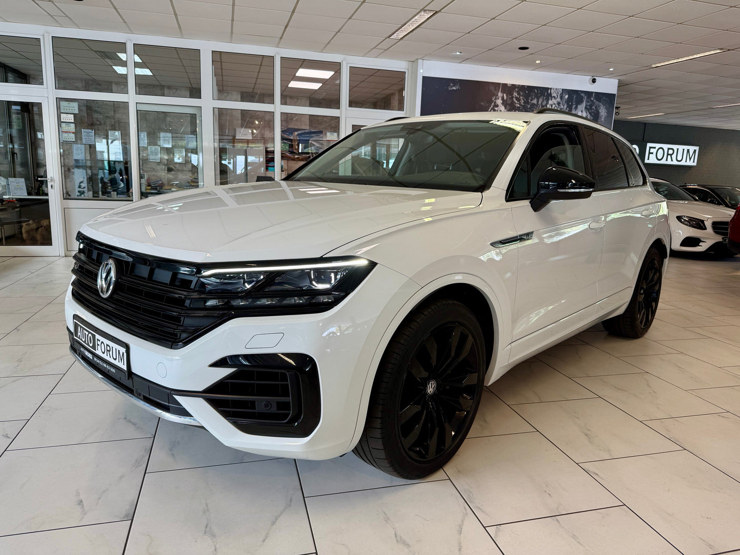 Volkswagen Touareg 3.0 TDI 4M R-LINE BLACK AHK NAVI LED STANDHEIZUNG