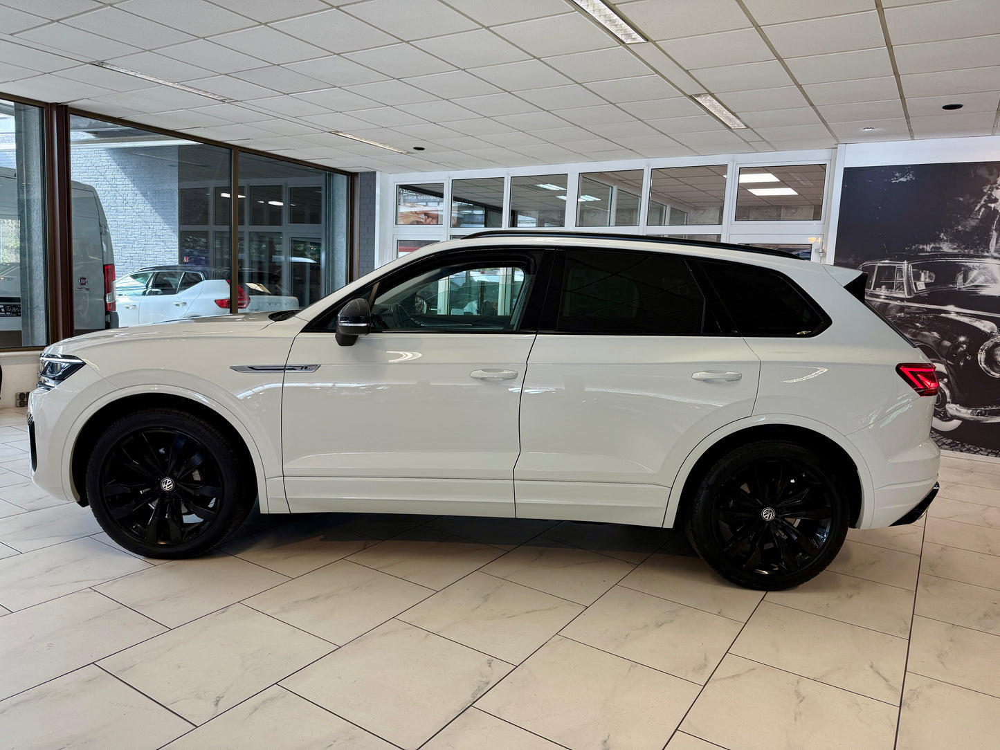 Volkswagen Touareg 3.0 TDI 4M R-LINE BLACK AHK NAVI LED STANDHEIZUNG