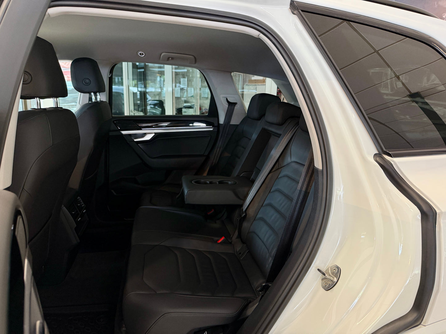 Volkswagen Touareg 3.0 TDI 4M R-LINE BLACK AHK NAVI LED STANDHEIZUNG