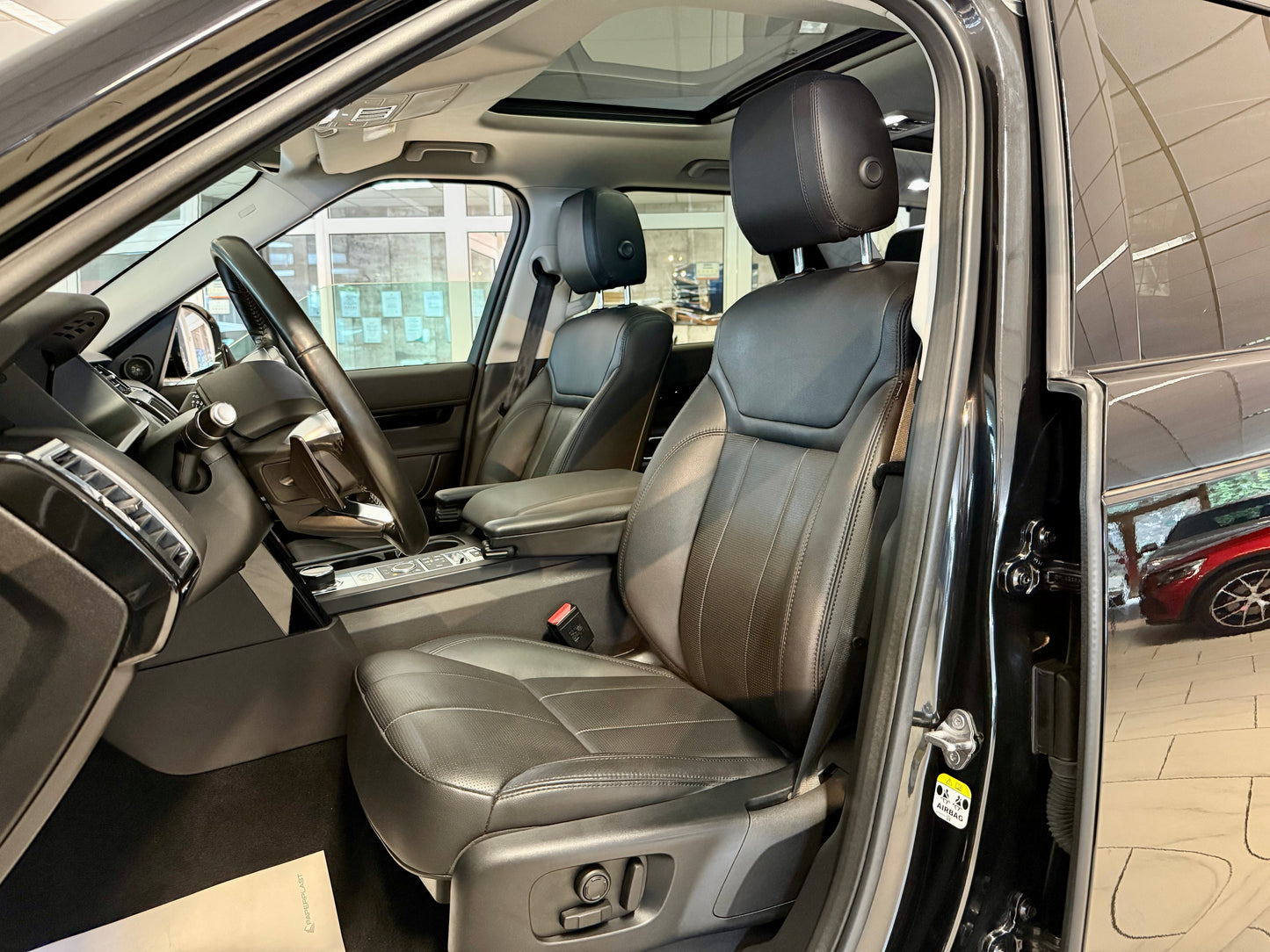 Land Rover Discovery 3.0 D LEDER AHK LED LUFT PANO CAM SHZ