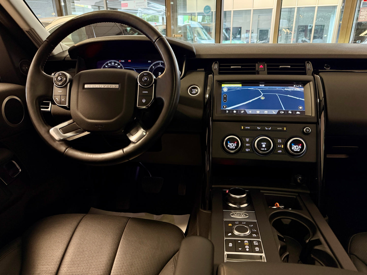Land Rover Discovery 3.0 D LEDER AHK LED LUFT PANO CAM SHZ