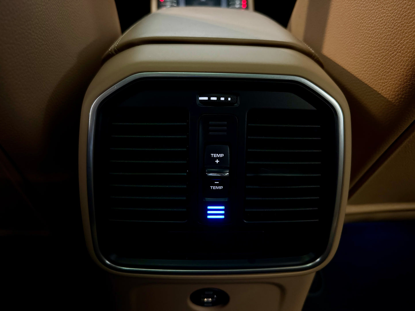 Porsche Macan S SPORTAGA LEDER PANO SHZ KAMERA PDC LED