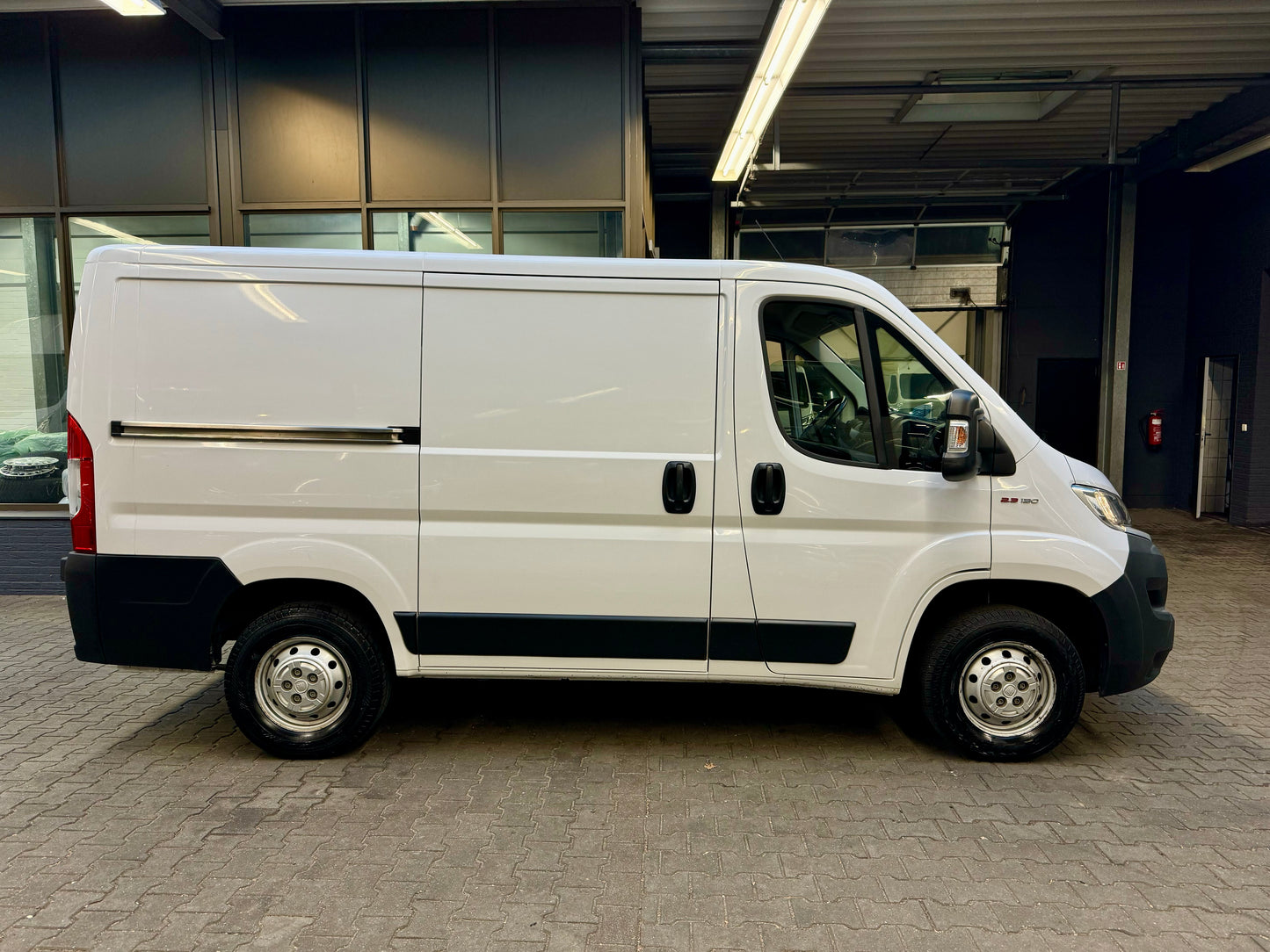 Fiat Ducato 2.3 JTD L1H1 130 3,0t VOLLVERKLEIDET