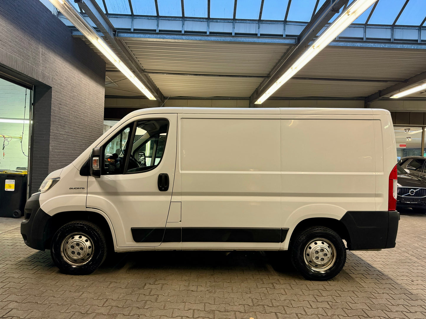 Fiat Ducato 2.3 JTD L1H1 130 3,0t VOLLVERKLEIDET
