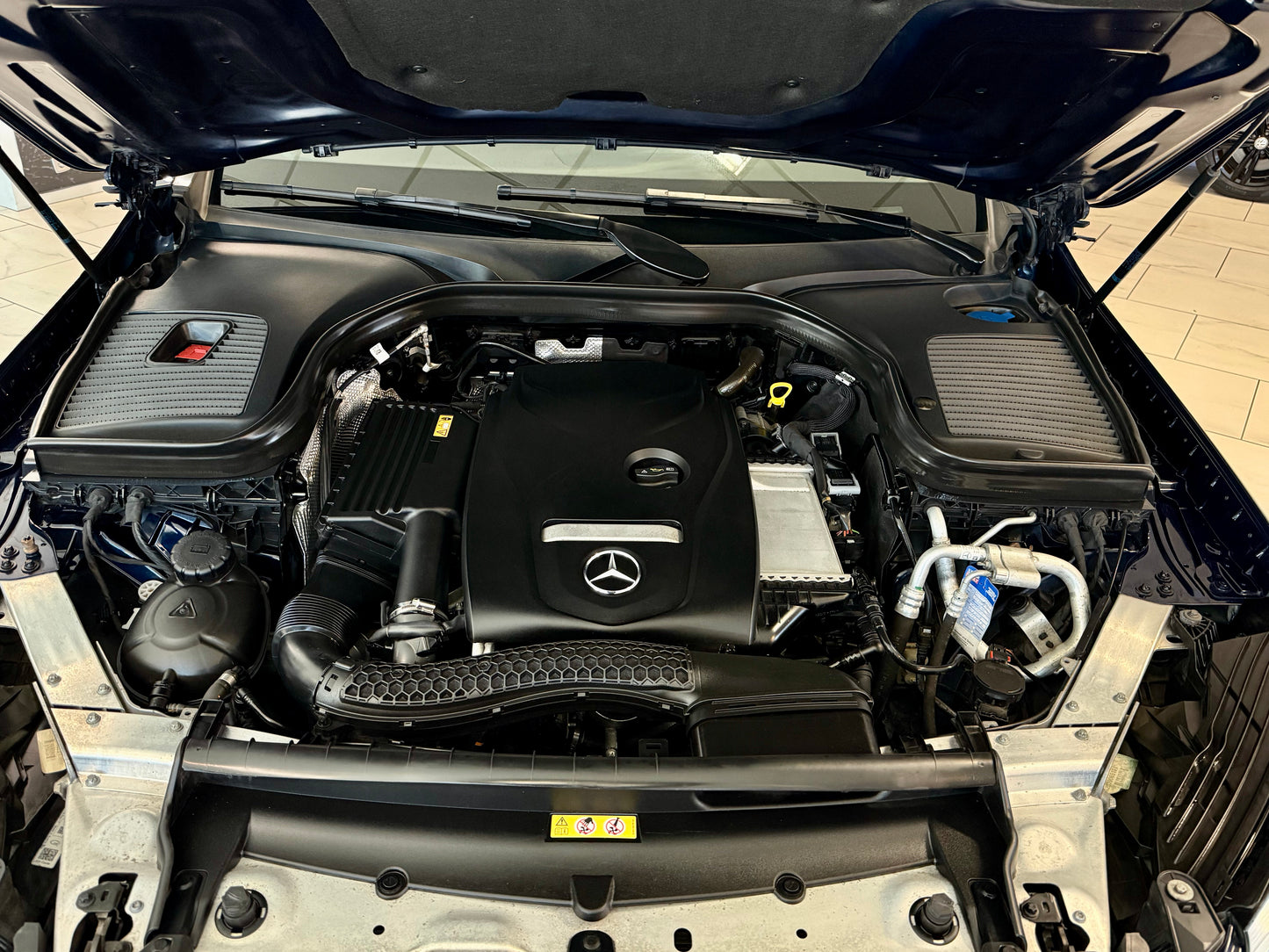 Mercedes-Benz GLC 250 4M EXCLUSIVE LEDER LED COMAND KAMERA PDC