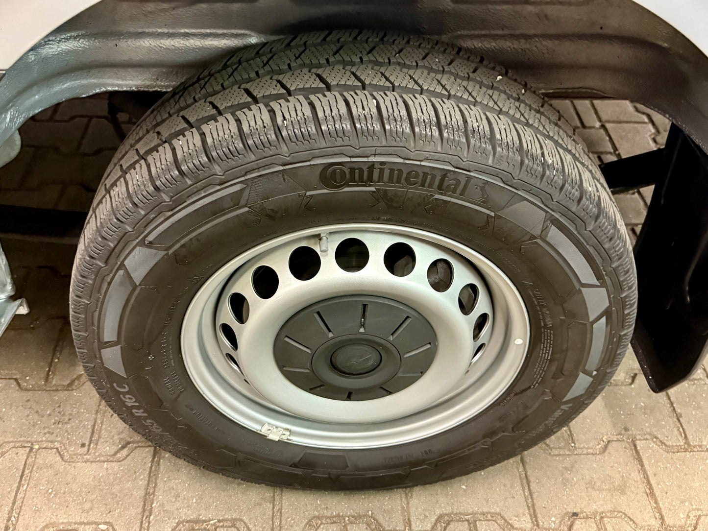 Volkswagen Crafter 2.0 TDI L4H3 AUTOMATIK 3,5t AHK NAVI CAM