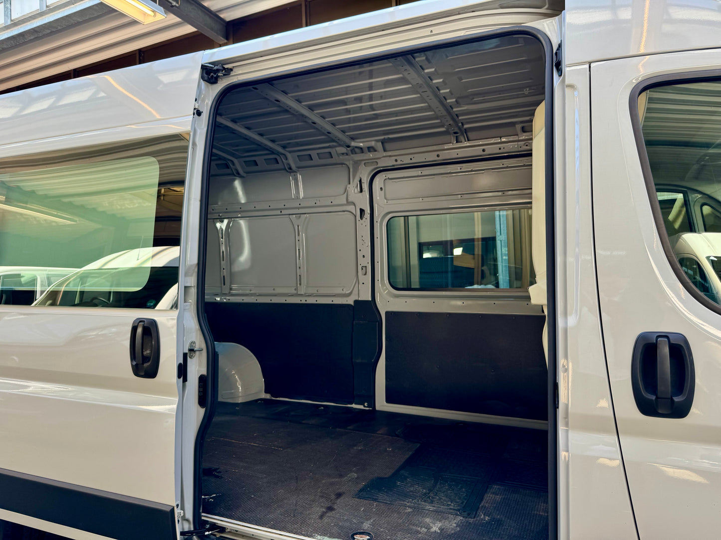 Fiat Ducato 2.3D L4H2 MAXI 3,5t AHK STANDHZG NAVI CAM