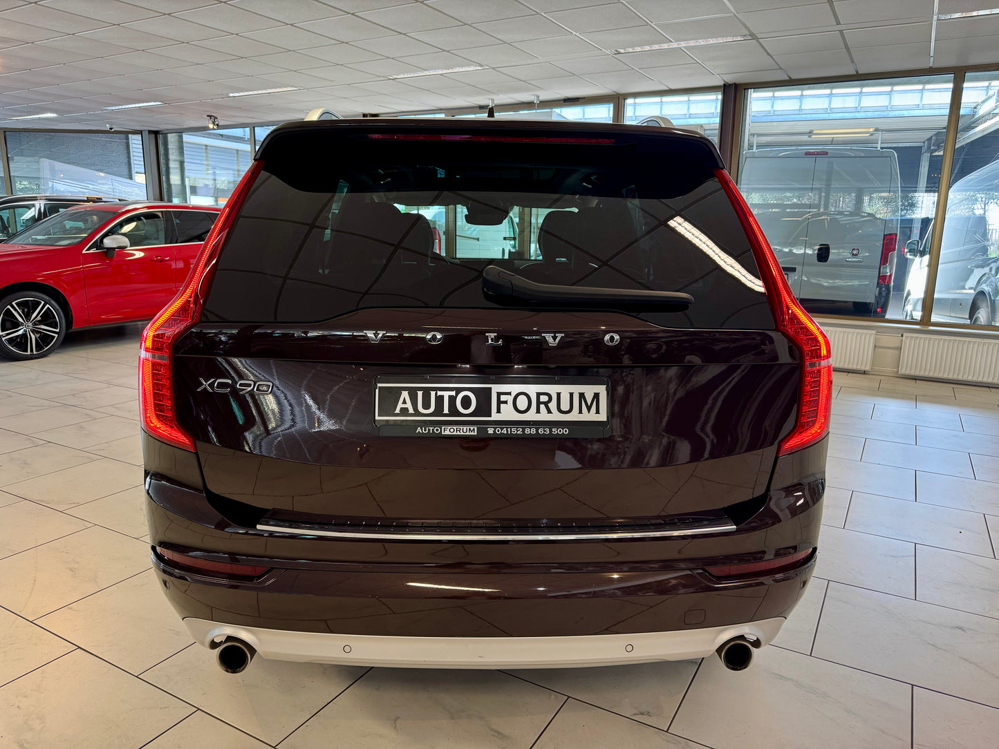 Volvo XC90 2.0 D5 AWD LEDER NAVI AHK STANDHZG CAM PDC