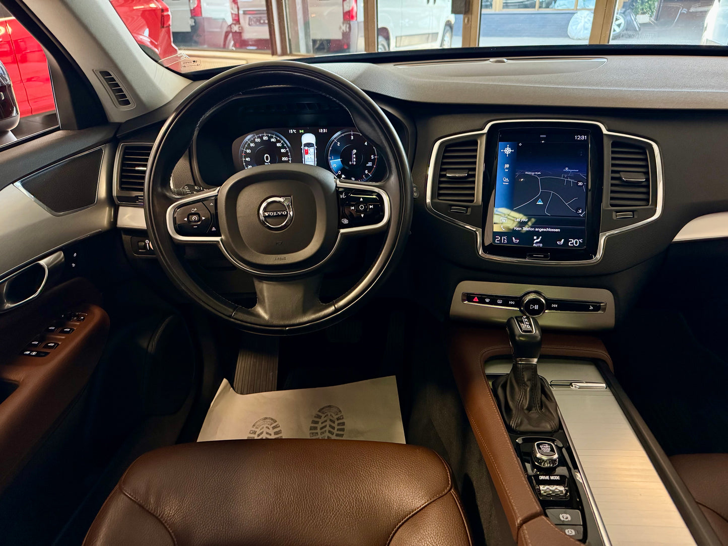 Volvo XC90 2.0 D5 AWD LEDER NAVI AHK STANDHZG CAM PDC