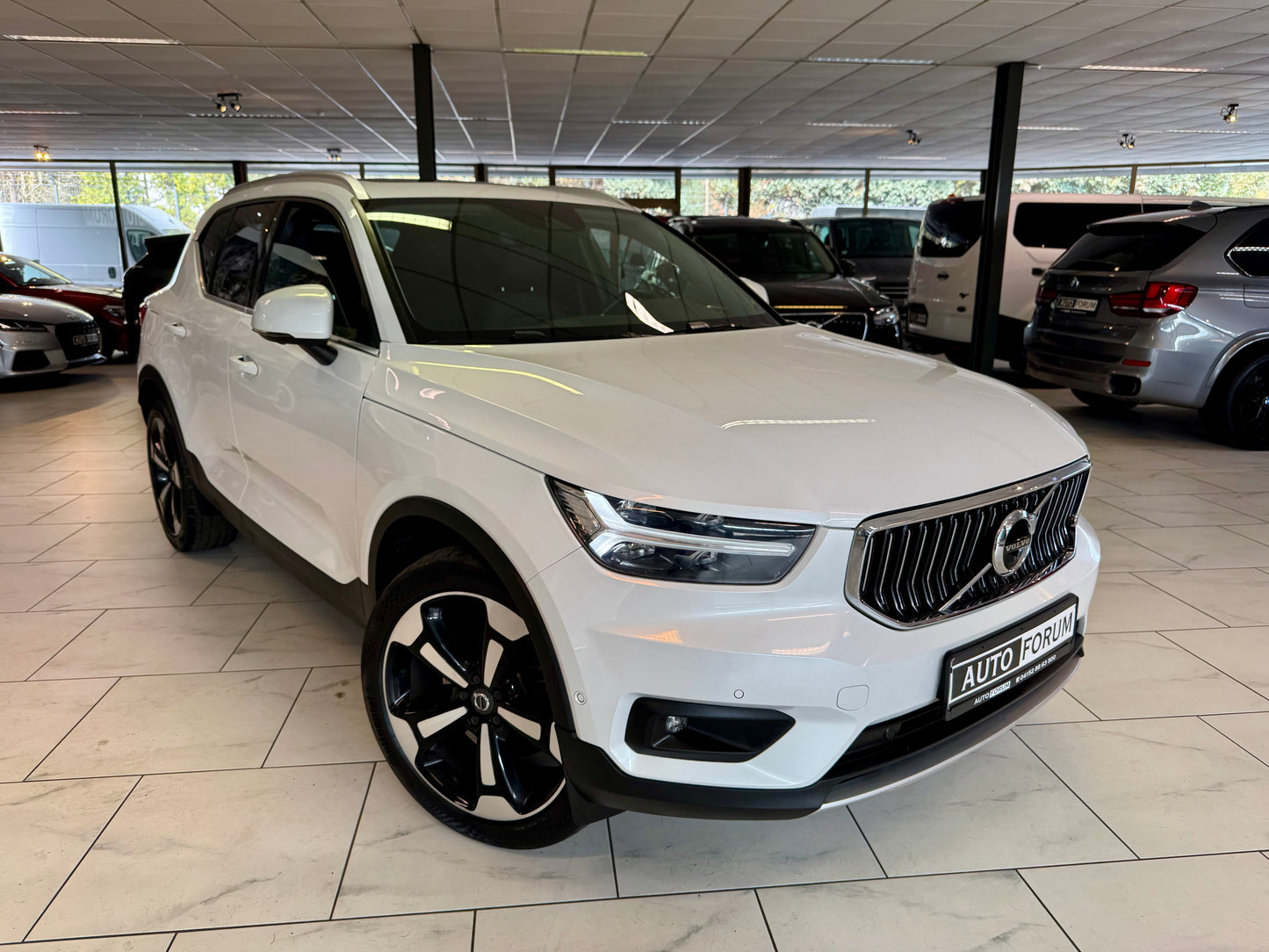 Volvo XC40 2.0 D4 AWD INSCRIPTION LEDER 360CAM AHK NAV