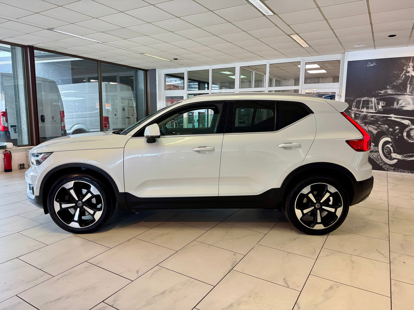 Volvo XC40 2.0 D4 AWD INSCRIPTION LEDER 360CAM AHK NAV