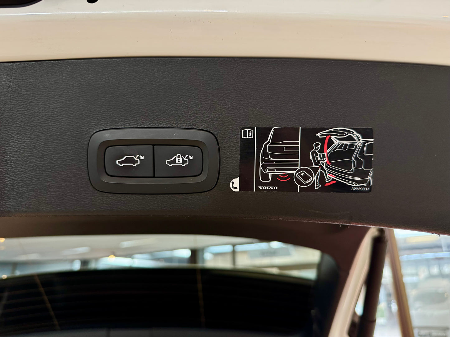 Volvo XC40 2.0 D4 AWD INSCRIPTION LEDER 360CAM AHK NAV